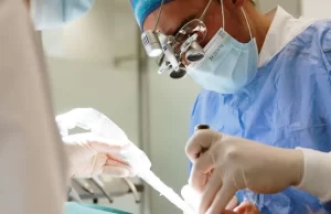 Implants dentals en casos de pèrdua òssia